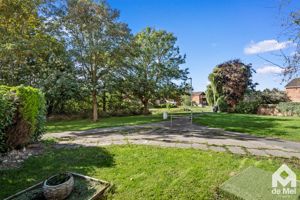 Photo 9- click for photo gallery